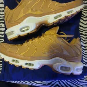 Nike Air Max Plus Brown Sneakers
